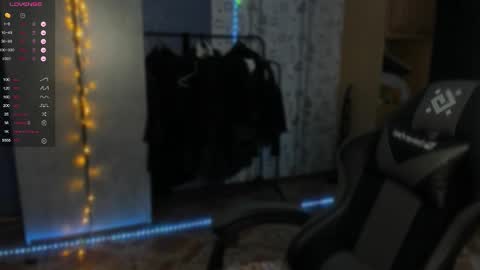 Snapshot of sweetydeviliya chatting on 12-15-25, 04:17 sweetydeviliya online show from 12-15-25, 04:17