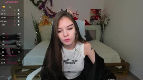 Snapshot of sweetydeviliya chatting on 01-09-26, 01:47 sweetydeviliya online show from 01-09-26, 01:47