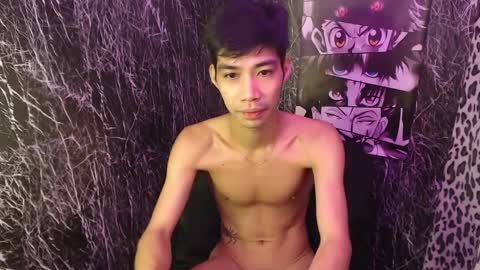 Snapshot of sweetyguyxxx1998 chatting on 12-16-24, 07:15 - allen online show from 12-16-24, 07:15