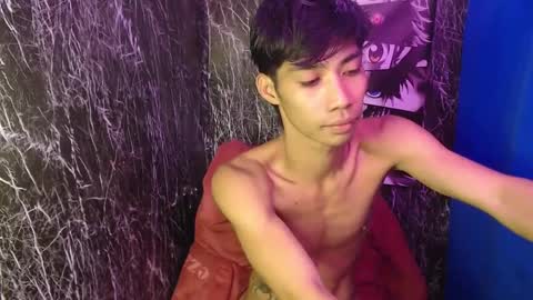 Snapshot of sweetyguyxxx1998 chatting on 02-11-25, 07:33 - allen online show from 02-11-25, 07:33