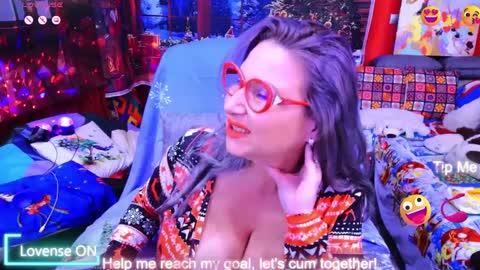 Snapshot of sweetylisahard chatting on 12-14-24, 03:47 Lisa online show from 12-14-24, 03:47