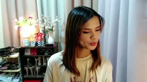 Snapshot of sweetytrannygirlxx chatting on 02-18-26, 04:52 Megan online show from 02-18-26, 04:52