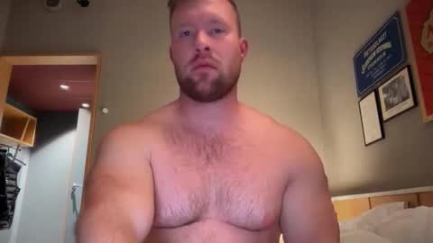 Snapshot of swekingxx chatting on 05-18-26, 11:10 swekingxx online show from 05-18-26, 11:10