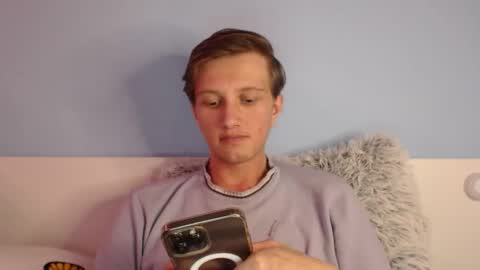 Cat online show from 02-05-26, 08:57