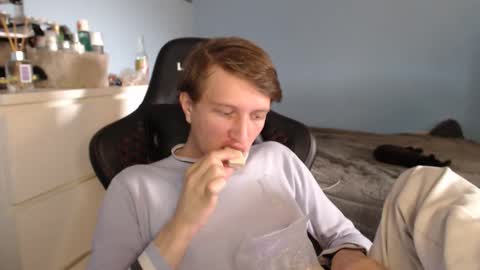 Cat online show from 02-28-26, 09:54