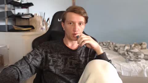 Cat online show from 03-24-26, 08:08