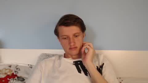 Cat online show from 03-17-26, 06:50