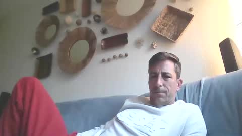 Snapshot of swisscbtcam chatting on 10-27-25, 10:52 MasoCBT online show from 10-27-25, 10:52