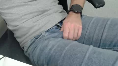 Snapshot of swisstom72 chatting on 09-09-25, 07:35 swisstom72 online show from 09-09-25, 07:35