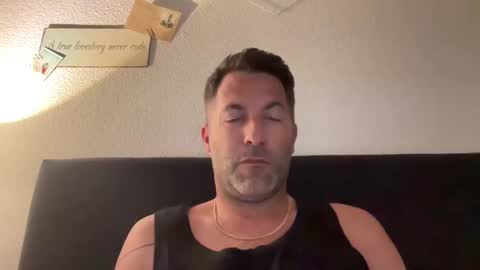 Luca and Kira online show from 05-31-26, 02:02