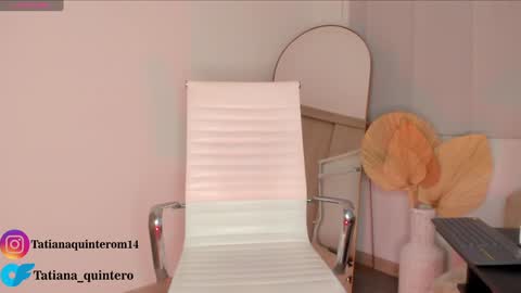 Snapshot of swt_molly chatting on 12-13-24, 04:11 Molly  online show from 12-13-24, 04:11