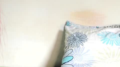 Lilly  online show from 01-16-25, 08:03