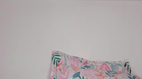 Lilly  online show from 09-27-25, 07:52