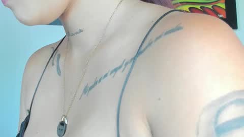 Lilly  online show from 09-29-25, 07:19