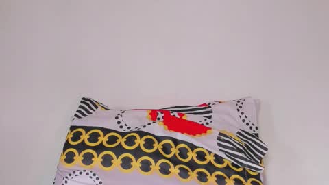 Lilly  online show from 10-11-25, 07:34