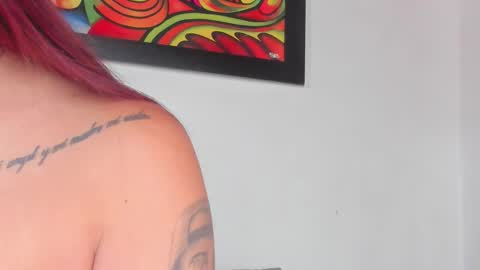 Lilly  online show from 10-14-25, 07:47