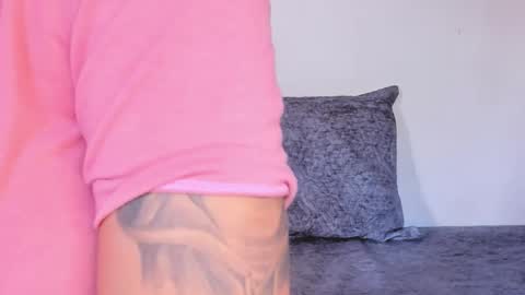 Lilly  online show from 10-21-25, 07:14