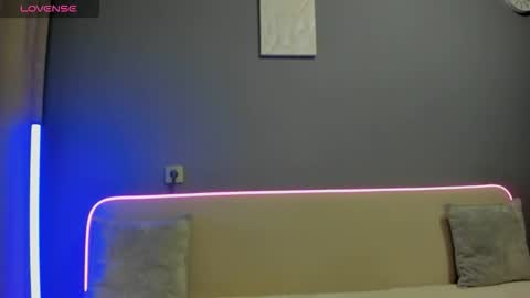 Ana online show from 11-25-25, 02:44