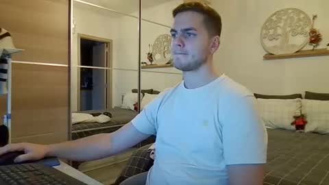 syl092 online show from 12-05-25, 03:52