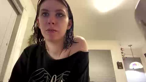 Snapshot of sylphy04 chatting on 11-03-25, 02:35 Sylphy online show from 11-03-25, 02:35