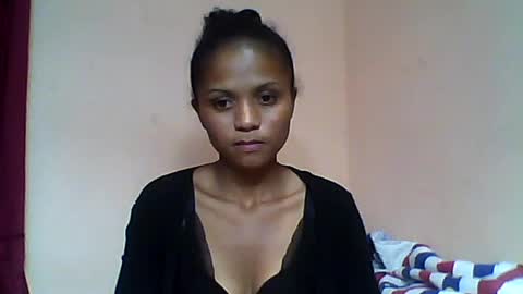 Snapshot of sylvaniah01 chatting on 06-03-26, 03:39 sylvaniah01 online show from 06-03-26, 03:39