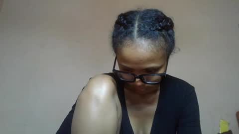 Snapshot of sylvaniah01 chatting on 07-15-26, 06:02 sylvaniah01 online show from 07-15-26, 06:02