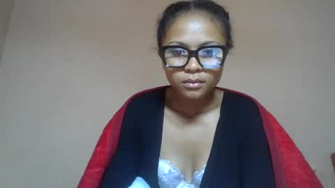 Snapshot of sylvaniah01 chatting on 07-16-26, 06:08 sylvaniah01 online show from 07-16-26, 06:08