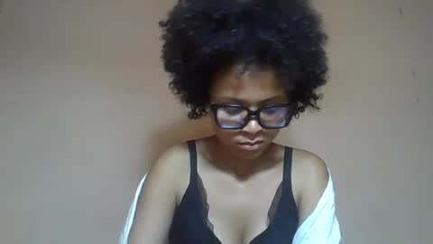 Snapshot of sylvaniah01 chatting on 07-19-26, 09:29 sylvaniah01 online show from 07-19-26, 09:29