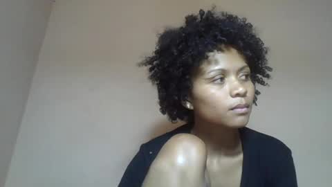Snapshot of sylvaniah01 chatting on 07-23-26, 06:28 sylvaniah01 online show from 07-23-26, 06:28