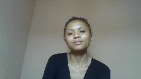 Snapshot of sylvaniah01 chatting on 07-25-26, 07:33 sylvaniah01 online show from 07-25-26, 07:33