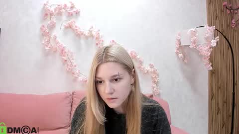 Sylvia online show from 09-19-25, 09:32