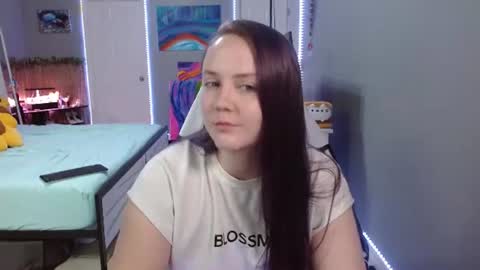 Snapshot of syndica chatting on 06-22-26, 04:26 Jennah online show from 06-22-26, 04:26