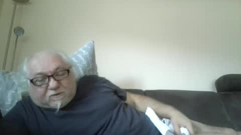 Snapshot of synek65 chatting on 01-01-25, 12:55 synek65 online show from 01-01-25, 12:55