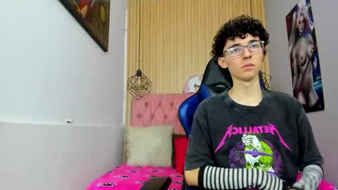 Snapshot of syriussz chatting on 02-19-26, 07:32 Syriussz online show from 02-19-26, 07:32