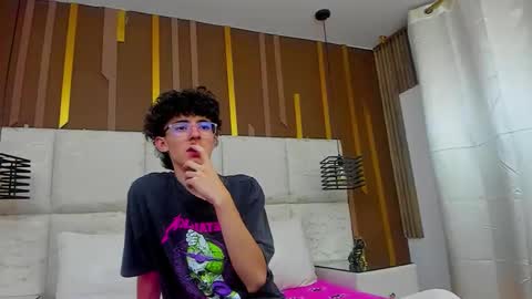 Snapshot of syriussz chatting on 03-07-26, 01:35 Syriussz online show from 03-07-26, 01:35