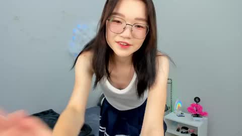 Yuki online show from 06-04-26, 02:01