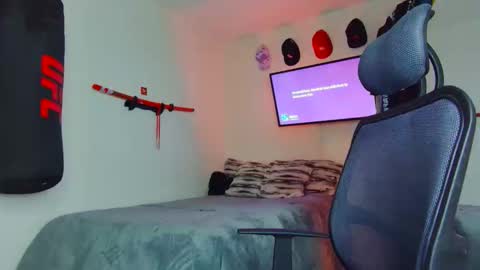 TONER online show from 11-21-25, 01:26