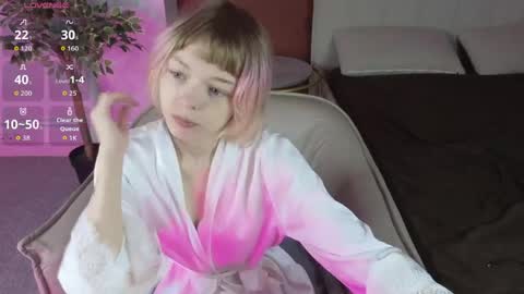 Snapshot of t1nker_bell chatting on 06-01-26, 01:18 Alice online show from 06-01-26, 01:18