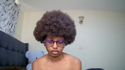 Snapshot of t_okyo chatting on 12-16-24, 07:37 TOKYO online show from 12-16-24, 07:37