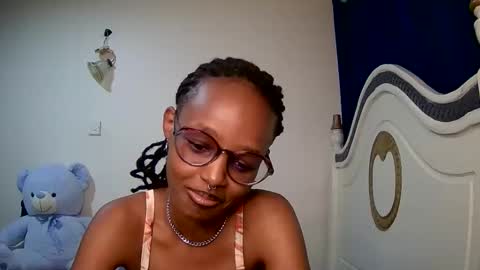 Snapshot of t_okyo chatting on 01-27-25, 05:25 TOKYO online show from 01-27-25, 05:25