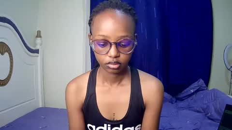 Snapshot of t_okyo chatting on 02-18-25, 05:20 TOKYO online show from 02-18-25, 05:20