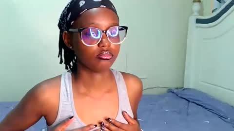 Snapshot of t_okyo chatting on 09-13-25, 08:03 TOKYO online show from 09-13-25, 08:03