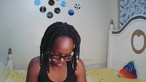 Snapshot of t_okyo chatting on 11-23-25, 02:00 TOKYO online show from 11-23-25, 02:00