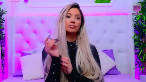 Snapshot of taahiraarabian chatting on 12-17-25, 01:50 Arianna online show from 12-17-25, 01:50