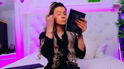 Arianna online show from 02-25-26, 01:32