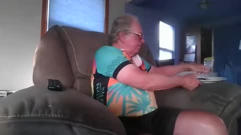 Snapshot of tacrunner66_ chatting on 05-05-26, 02:19 tacrunner66_ online show from 05-05-26, 02:19