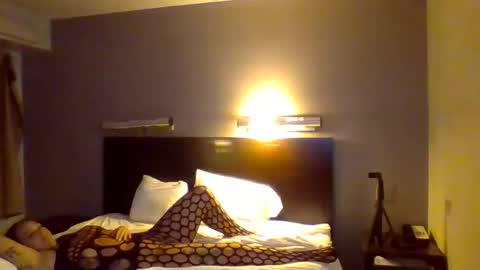 Snapshot of tae7777 chatting on 12-15-25, 12:59 BDE online show from 12-15-25, 12:59