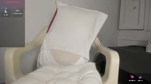 Snapshot of tahira_21 chatting on 01-18-25, 11:11 Tahira online show from 01-18-25, 11:11