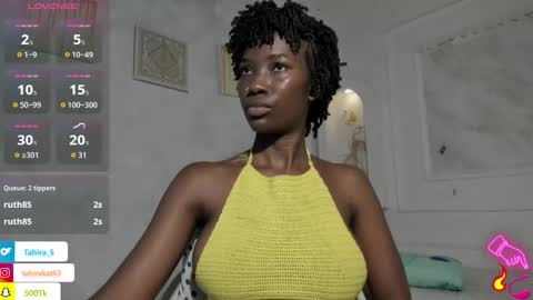 Snapshot of tahira_21 chatting on 09-09-25, 02:22 Tahira online show from 09-09-25, 02:22