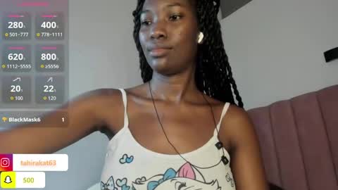 Snapshot of tahira_21 chatting on 05-25-26, 08:15 Tahira online show from 05-25-26, 08:15
